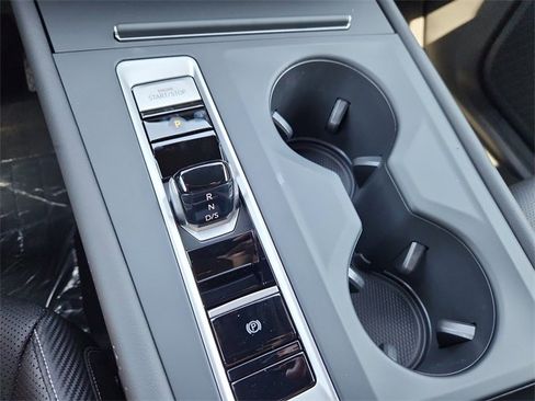 New 2026 Volkswagen Atlas Cross Sport SE image 13