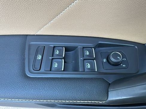 Used 2022 Volkswagen Tiguan SE image 21