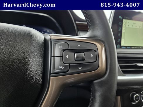Used 2024 Chevrolet Suburban High Country AWD/4WD image 16