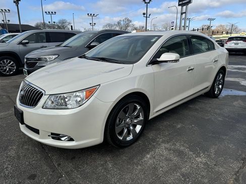 Used 2013 Buick LaCrosse Premium image 2