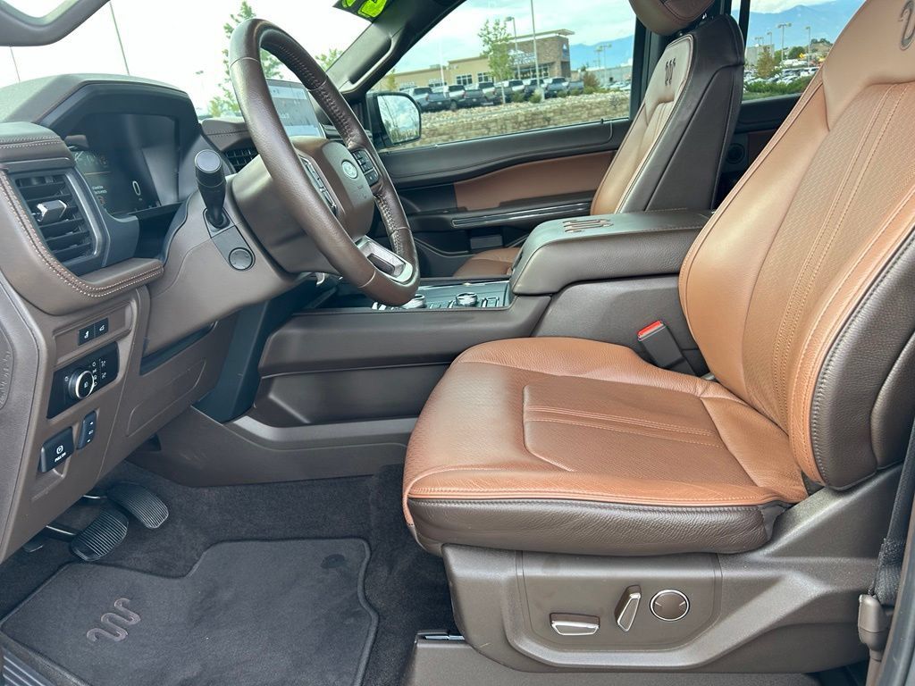 Used 2024 Ford Expedition King Ranch AWD/4WD image 25