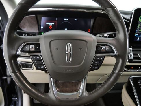 Certified 2021 Lincoln Navigator Reserve w/ Luxury Package AWD/4WD image 24
