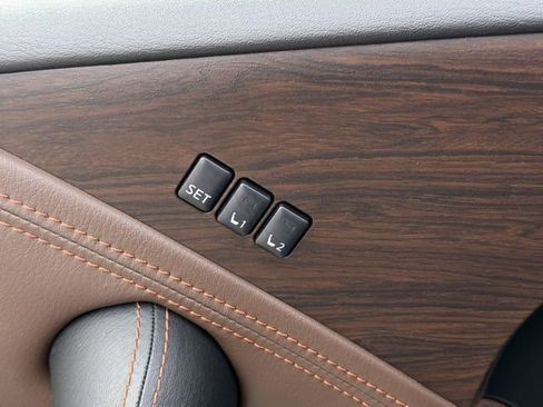 Certified 2019 Nissan Armada Platinum w/ Captain's Chairs Package image 16