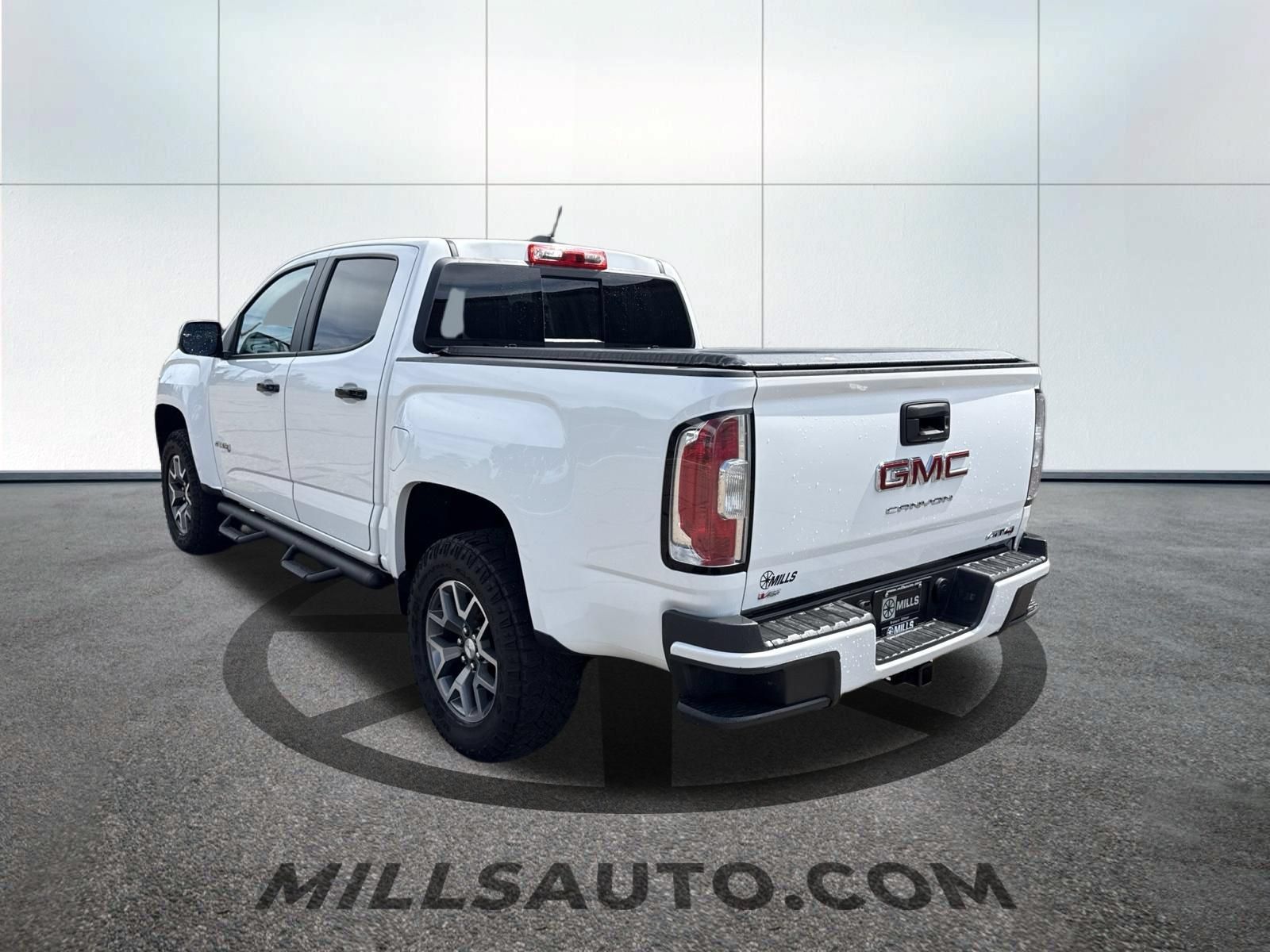 Used 2022 GMC Canyon AT4 w/ Trailering Package AWD/4WD image 8