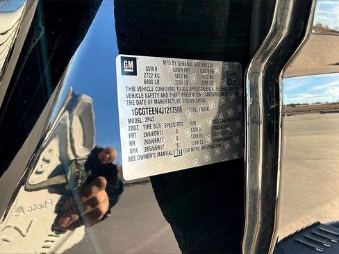 Used 2018 Chevrolet Colorado ZR2 w/ ZR2 Midnight Special Edition image 18