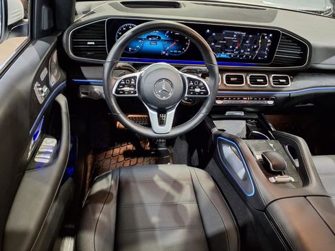 Used 2023 Mercedes-Benz GLS 580 4MATIC image 9