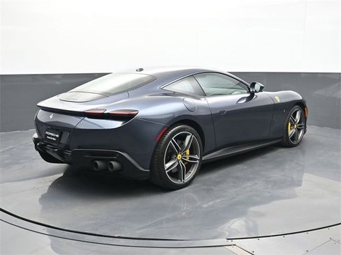 Used 2023 Ferrari Roma image 19