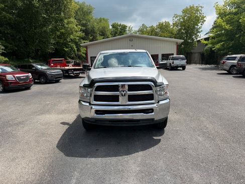 Used 2018 RAM 2500 Tradesman w/ Chrome Appearance Group AWD/4WD image 8