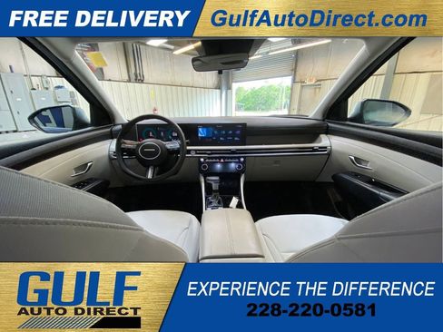Used 2025 Hyundai Tucson SEL FWD image 2