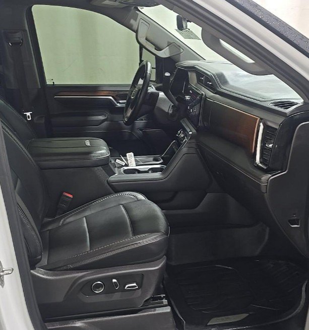 Used 2024 GMC Sierra 2500 Denali w/ Denali Reserve Package AWD/4WD image 6
