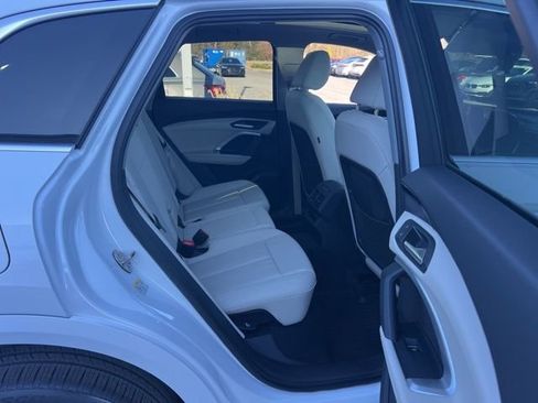 New 2025 Audi Q5 Premium image 24