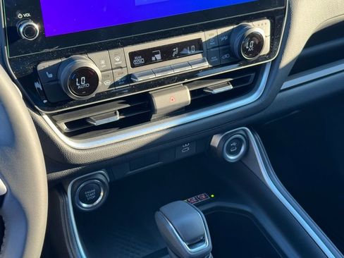 Used 2025 Toyota Grand Highlander FWD image 38