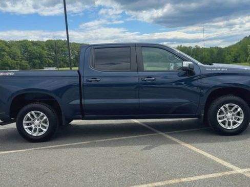 Used 2023 Chevrolet Silverado 1500 LT AWD/4WD image 9