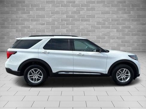 Certified 2025 Ford Explorer Active image 10