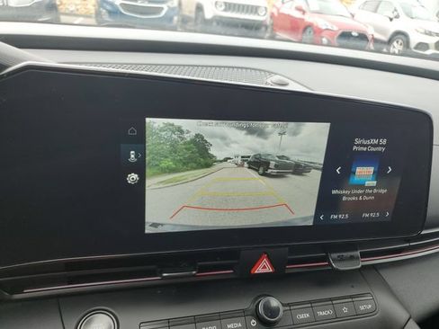 Used 2025 Hyundai Elantra SEL FWD image 25
