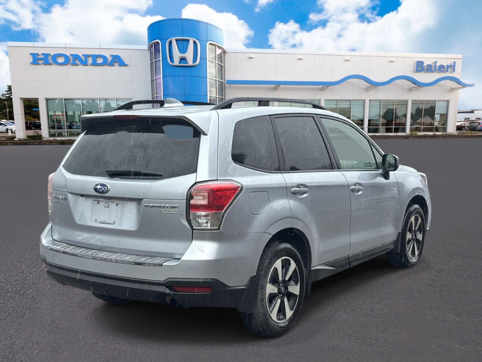 Used 2017 Subaru Forester 2.5i Premium AWD/4WD image 5