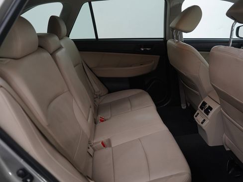 Used 2019 Subaru Outback 2.5i Limited image 13