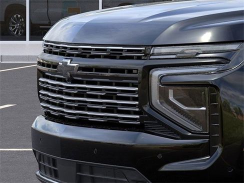 New 2026 Chevrolet Suburban High Country image 13