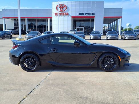 Used 2025 Toyota GR86 Premium w/ ALL Weather Mat Package (TMS) RWD image 10