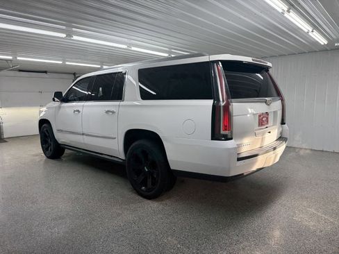 Used 2016 Cadillac Escalade ESV Platinum image 4