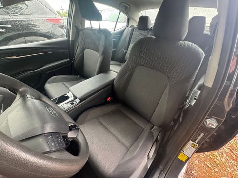 Used 2025 Toyota Camry LE image 36