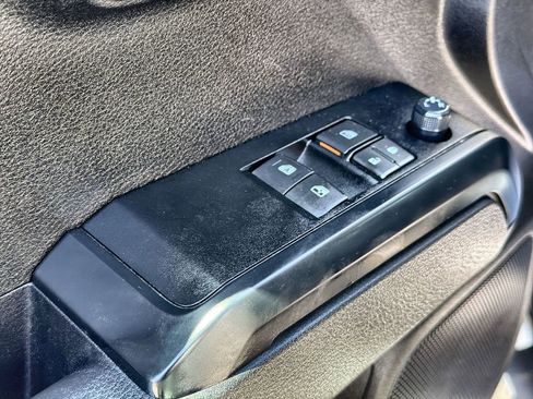Used 2021 Toyota Tacoma SR w/ SR Convenience Package AWD/4WD image 13