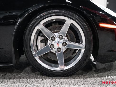 Used 2007 Chevrolet Corvette Coupe w/ Preferred Equipment Group RWD image 12