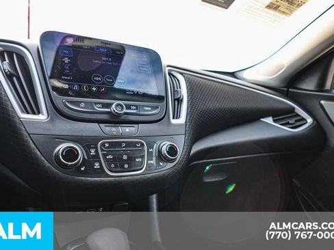 Used 2024 Chevrolet Malibu LT image 40