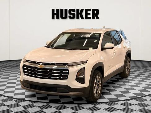 Certified 2025 Chevrolet Equinox LT AWD/4WD image 4
