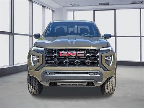 New 2025 GMC Canyon Elevation w/ Convenience Package image 2
