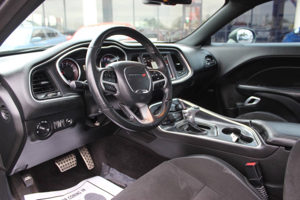 Used 2018 Dodge Challenger GT w/ GT Interior Package AWD/4WD image 15