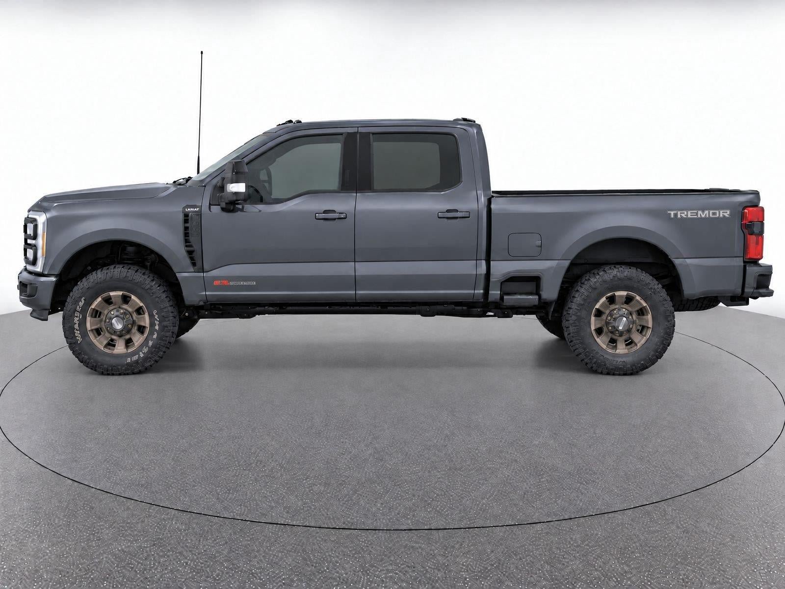 Used 2025 Ford F350 Lariat w/ Lariat Ultimate Package AWD/4WD image 7