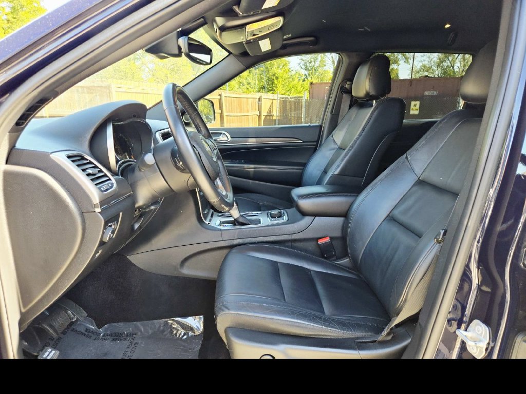 Used 2018 Jeep Grand Cherokee Limited AWD/4WD image 11