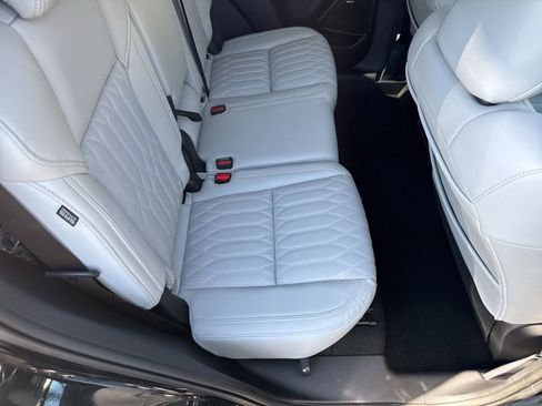 New 2026 Mitsubishi Outlander SEL FWD image 23