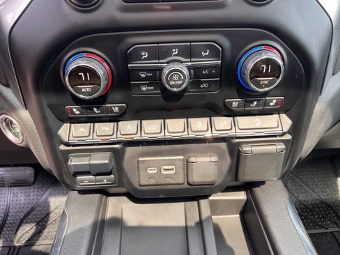 Used 2019 Chevrolet Silverado 1500 LTZ w/ LTZ Premium Package AWD/4WD image 26