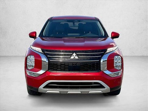 Used 2022 Mitsubishi Outlander SE FWD image 3