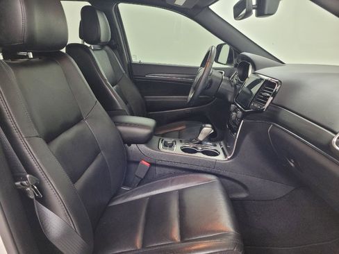 Used 2020 Jeep Grand Cherokee Limited AWD/4WD image 21
