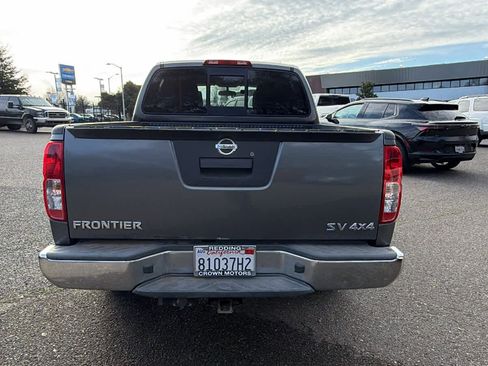 Used 2017 Nissan Frontier SV image 6