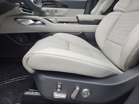 New 2026 Lincoln Nautilus Reserve image 13