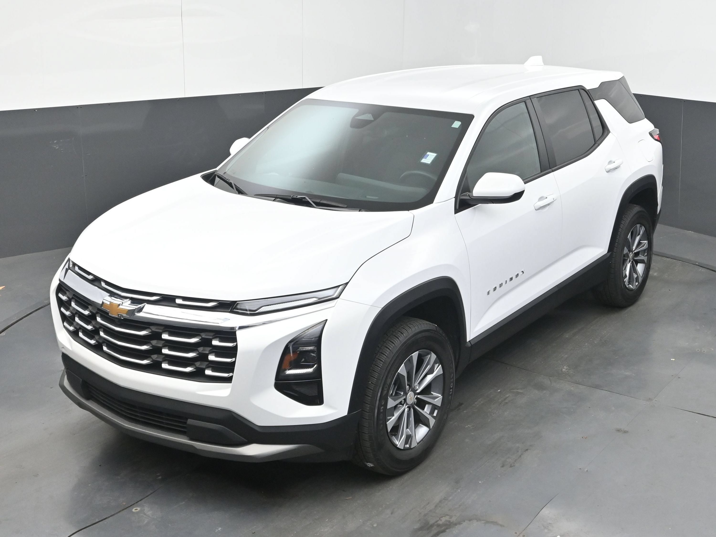 Used 2026 Chevrolet Equinox LT FWD image 35