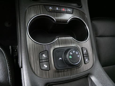 Used 2020 GMC Acadia SLT w/ Driver Alert Package II AWD/4WD image 29