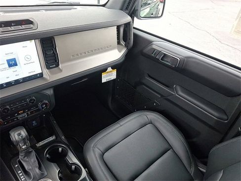 New 2025 Ford Bronco Outer Banks image 11