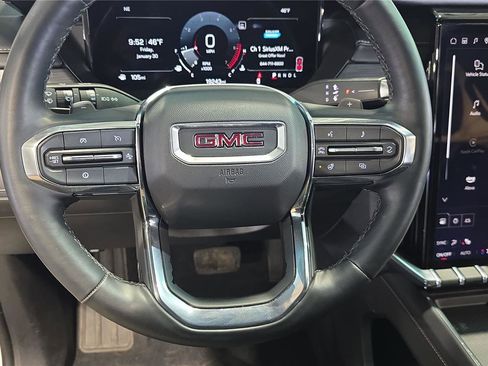 Used 2025 GMC Acadia Elevation image 24