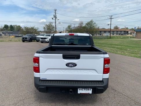 Used 2025 Ford Maverick XL w/ Equipment Group 102A image 6