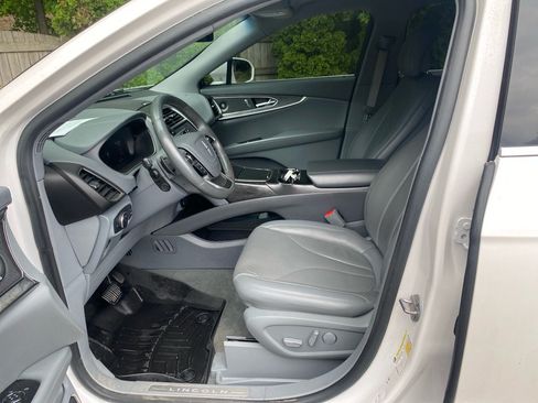 Used 2019 Lincoln Nautilus Reserve w/ Cargo Utility Package AWD/4WD image 10