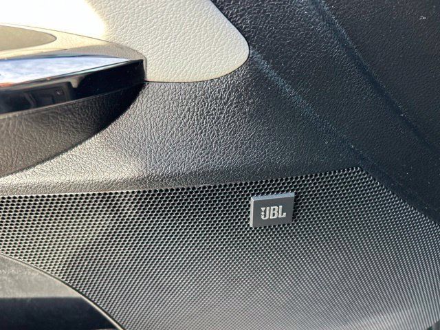 Used 2016 Toyota Avalon Limited w/ Toyota Safety Sense Package FWD image 14