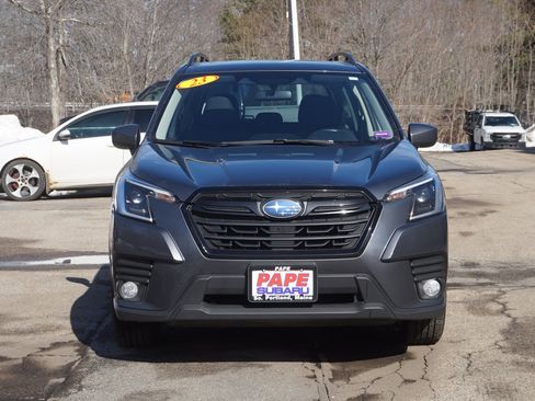 Used 2023 Subaru Forester Premium image 2