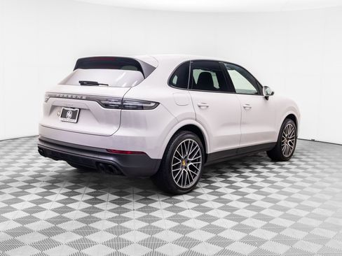 Certified 2023 Porsche Cayenne AWD/4WD image 8