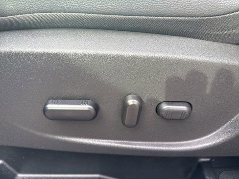 Certified 2018 Ford Escape Titanium image 11