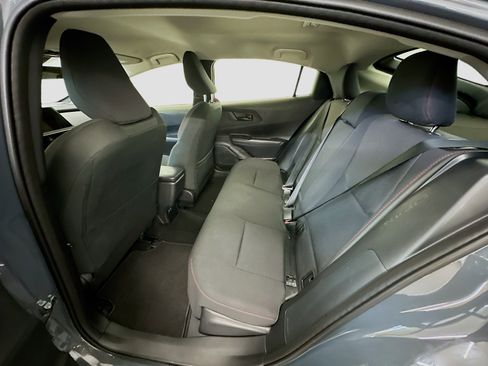 Used 2025 Toyota Prius Plug-In Hybrid image 29